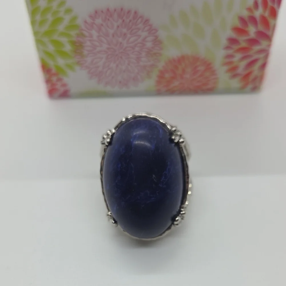 Premier Designs Silver Ring with Deep Blue Stone - Picture 4 of 4